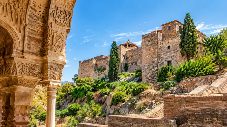 How to Get to Alcazaba Malaga: Entrance, Lift and Parking